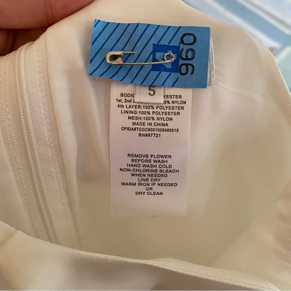 Off white special occasions dress - Picture 7 of 8
